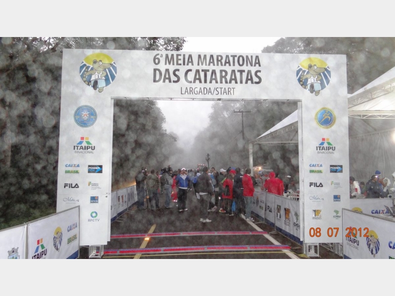 08.07.12 VI MEIA MARATONA DAS CATARATAS